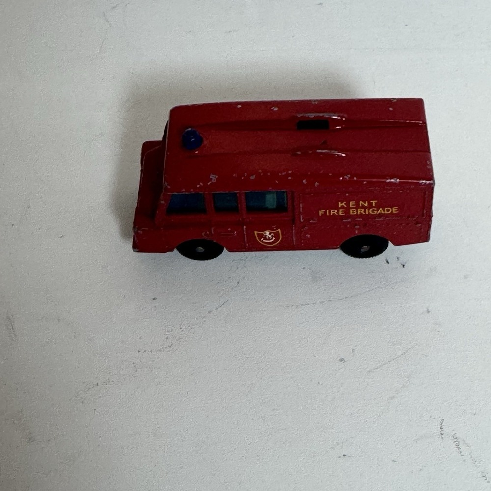 Matchbox Lesney #57-C Land Rover‎ Fire Truck - Kent Fire Brigade